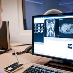 Ressonância Magnética Philips Ingenia Omega - 11