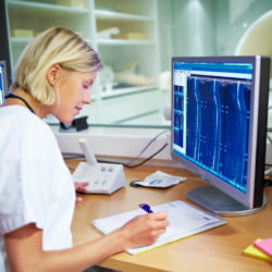 Ressonância Magnética Philips Ingenia Omega - 14