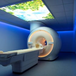 Ressonância Magnética Philips Ingenia Omega - 5