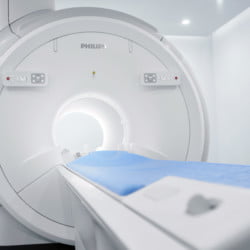 Ressonância Magnética Philips Ingenia Prodiva CS - 4