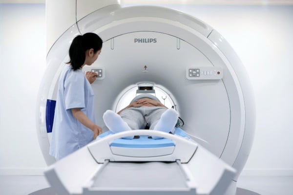 Ressonância Magnética Philips Ingenia Prodiva CS - 7