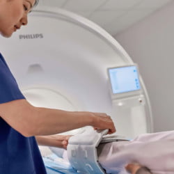 Ressonância Magnética Philips MR 5300 - 19